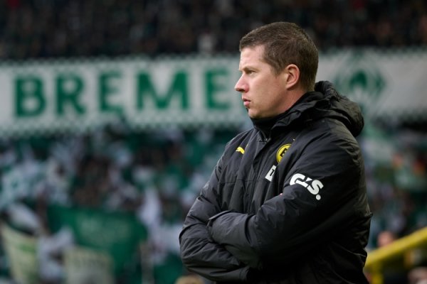 Ảnh: Dortmund U23 Coach Tourbe